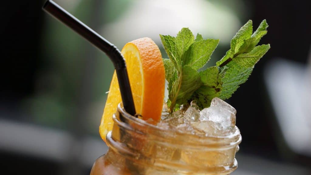 packaging for tea in a mason jar